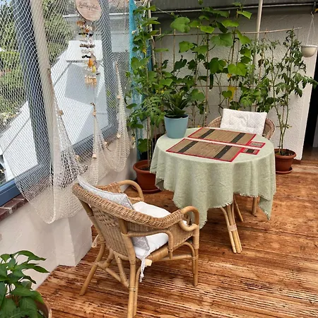 Hering Ii Balcony 아파트 *